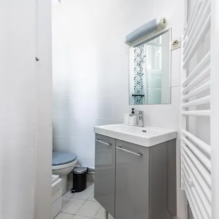 Confortable Et Pratique Centre 14-iii *