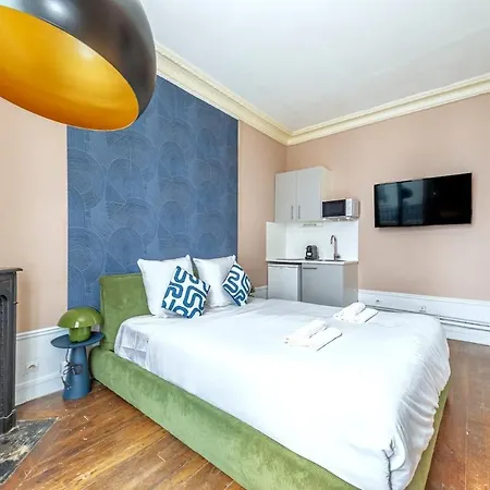 Confortable Et Pratique Centre 14-iii